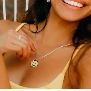 NWT Pura Vida Happy Face Spinner Necklace